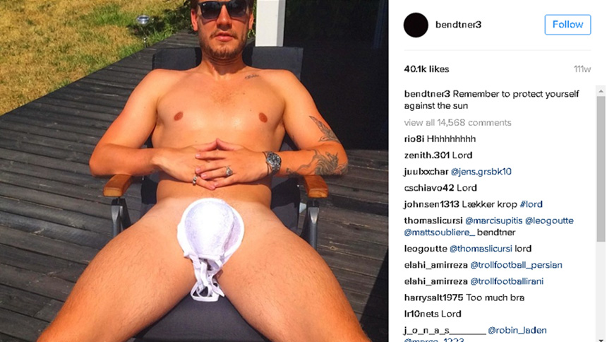 Worlds Best Player - Nicklas Bendtner Tanning