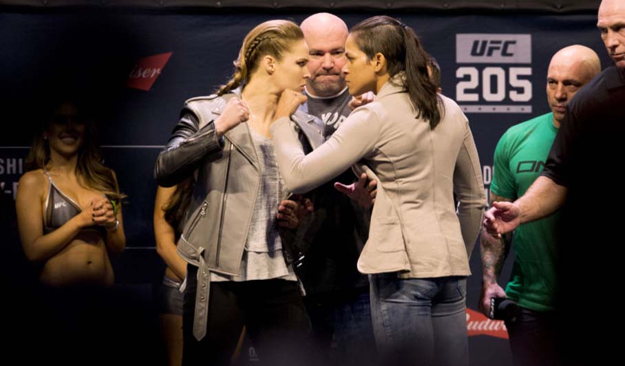 Amanda Nunes vs Ronda Rousey